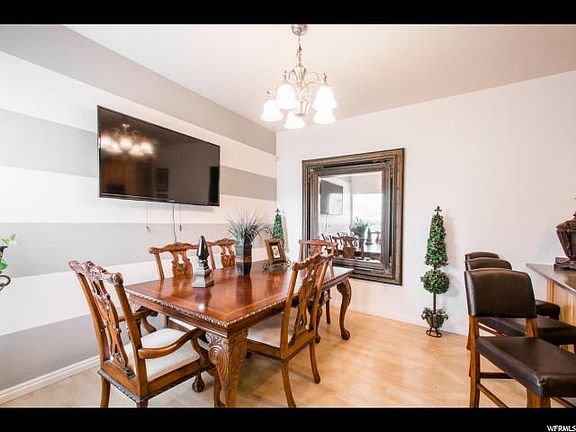 3rd image of 400 Bayside Dr