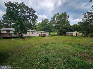 348 Thompson Hollow Rd, Bentonville, VA 22610