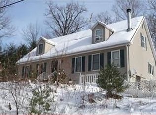 128 Whiteoak Rd, Livingston, NY 12523