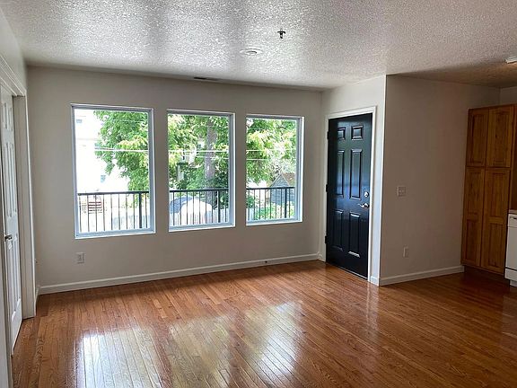 5th image of 411 E Scott St APT B