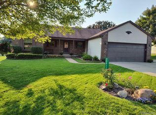 30911 Bramley Cir, New Hudson, MI 48165