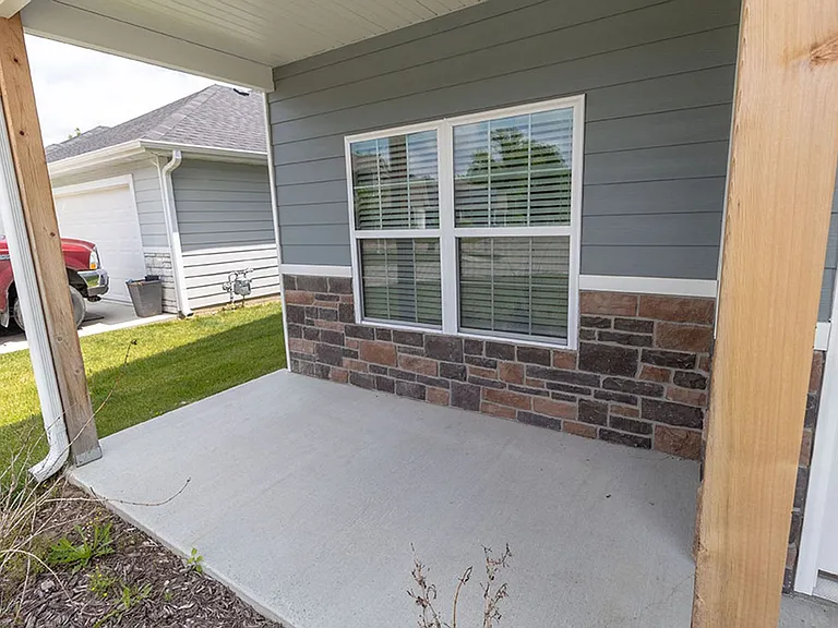 2801 Amberwood Ct — Photo 45