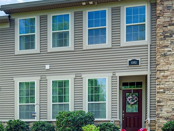 2nd image of 6842 Berewick Commons