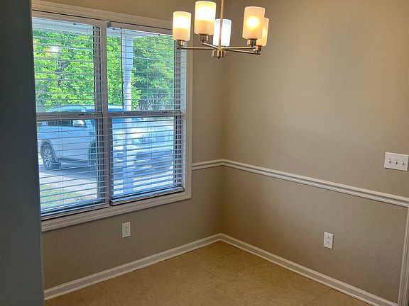 5th image of 228 Falcon Ridge Dr