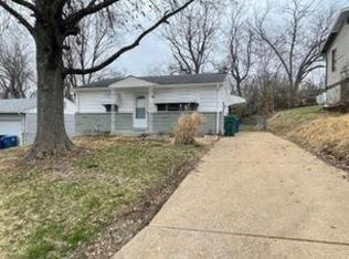 10024 Winkler Dr, Saint Louis, MO 63136
