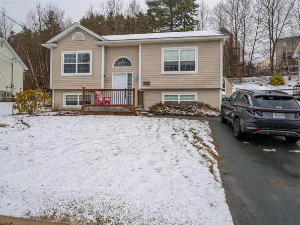 118 Tenon Dr, Middle Sackville, NS B4E 3J5