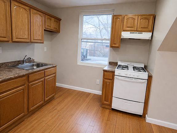 4th image of 116 Seymour Ave Floor 3