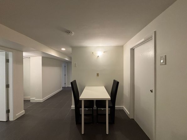 2 bedroom rental in Burnaby — photo 11