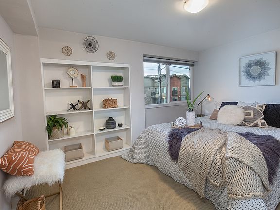 5th image of 1525 Taylor Ave N APT 205