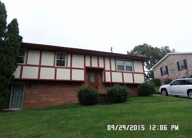 1st image of 560 S Magnolia Dr