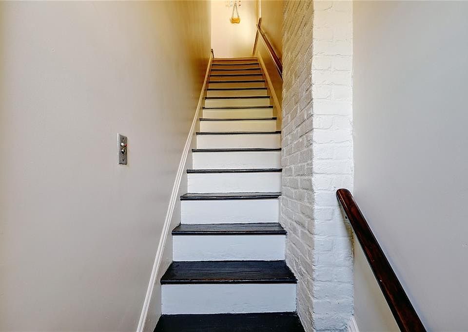 159 Sutton St, Providence, RI 02903 Zillow