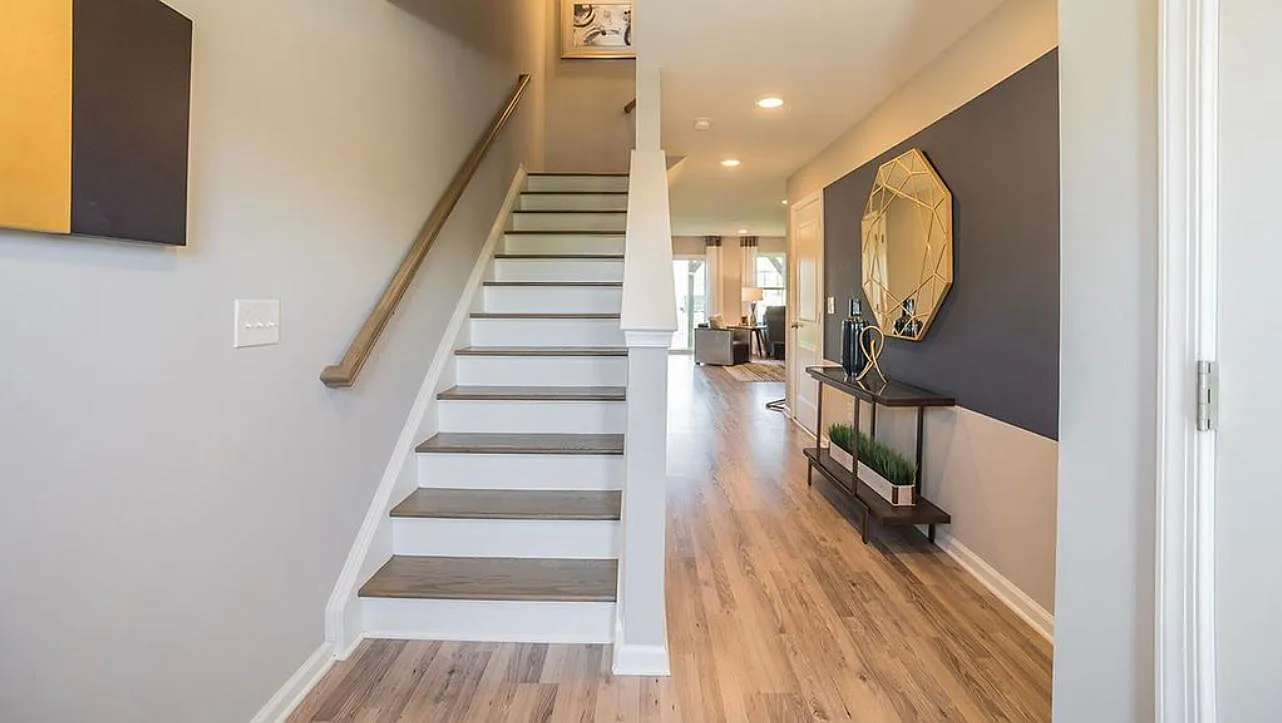 3 bed, 2.5 bath, 2250 sqft, $3,195 — Photo 2