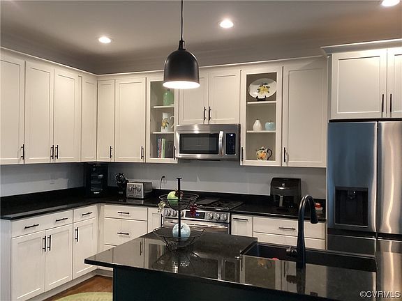 4th image of 19906 Oyster Point Ct