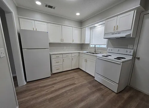 110 S Hazel St #4 Photo 1