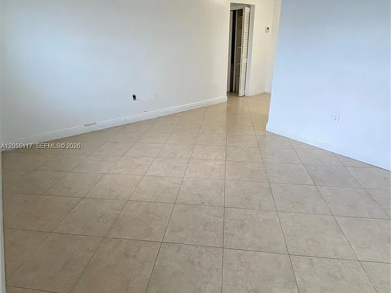 5165 W Flagler St #7 — Photo 2
