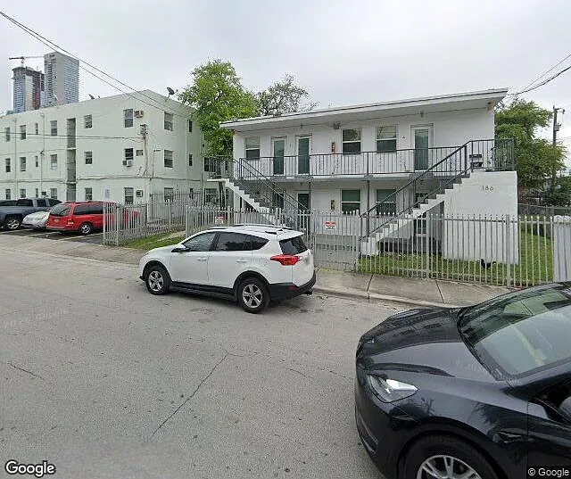 NW 13th St