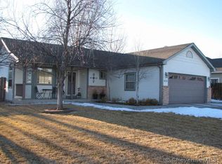820 Centennial Dr, Cheyenne, WY 82001
