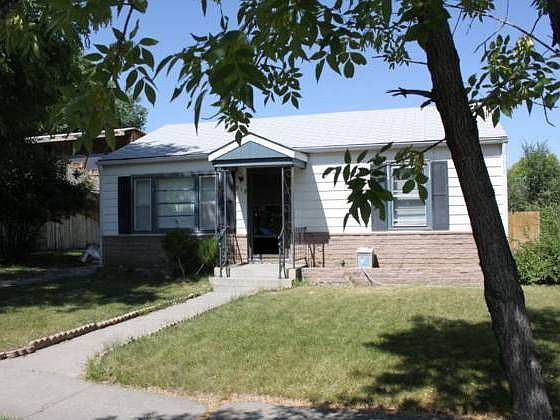 1st image of 818 W Fremont Ave