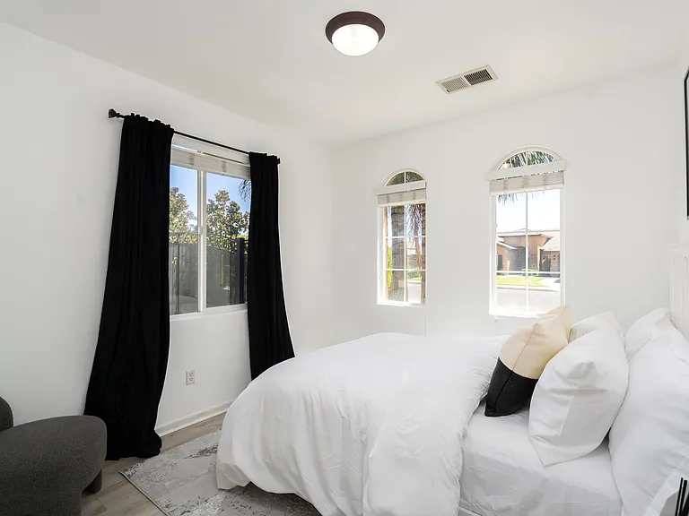 10910 Mayacamas Dr — Photo 10