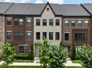 3099 Alan Shepard St, Herndon, VA 20171