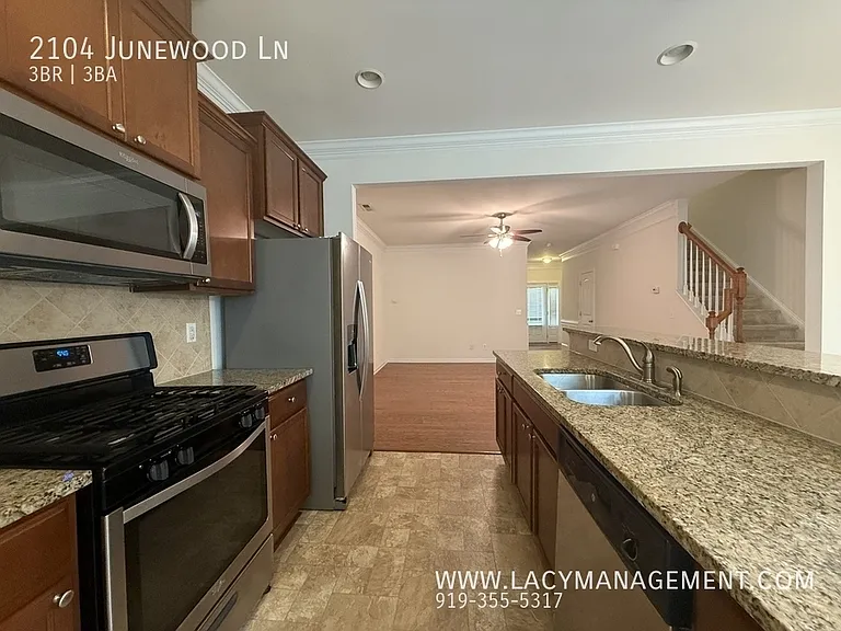 2104 Junewood Ln — Photo 6