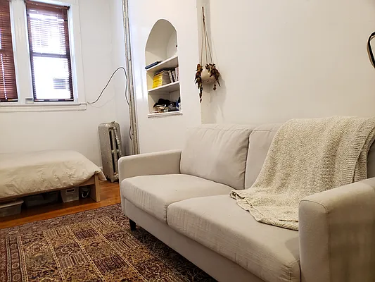 Rented by Signature Property Realty | media 17