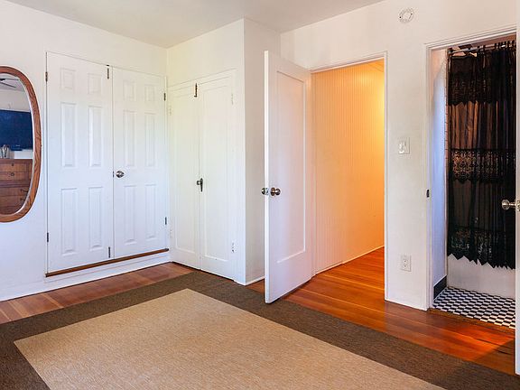4th image of 5296 Alta Vista St #B