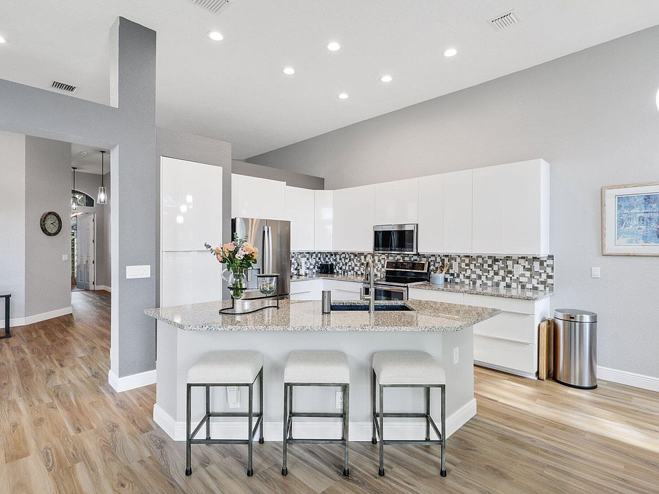 1st image of 5332 Grande Palm Circle