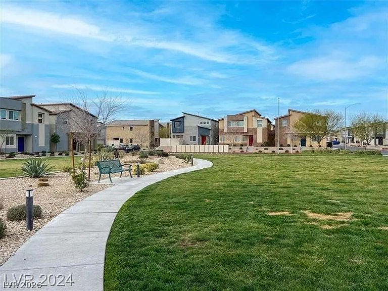 7481 Moonglade St — Photo 34