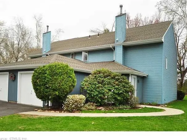 120 E Bluegill Ln, Suffield, CT 06078