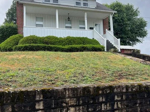 1004 N Oakwood Ave, Beckley, WV 25801