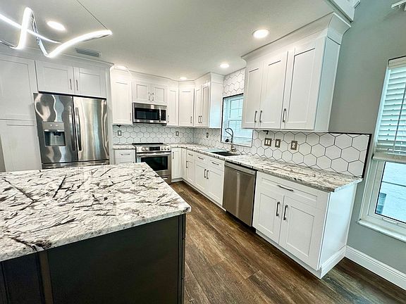 4th image of 5744 Calais Blvd N APT 8