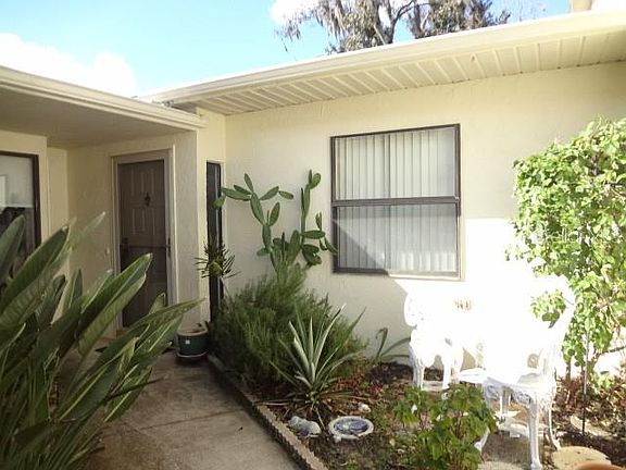 5th image of 2225 Cypress Ct #2C