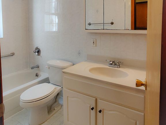 2nd image of 1709 Benson Ave Floor 1