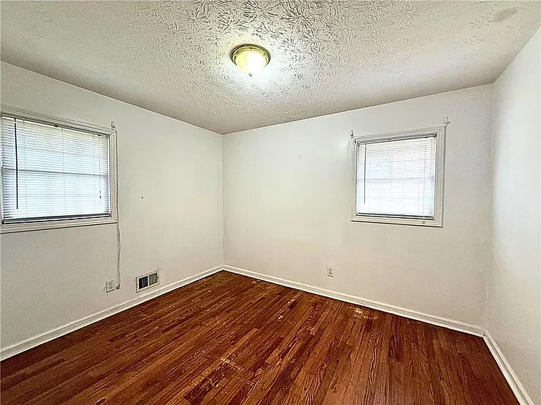 6424 Monica Dr — Photo 15