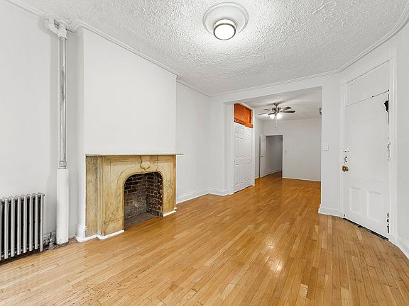 2nd image of 447 W 48th St
