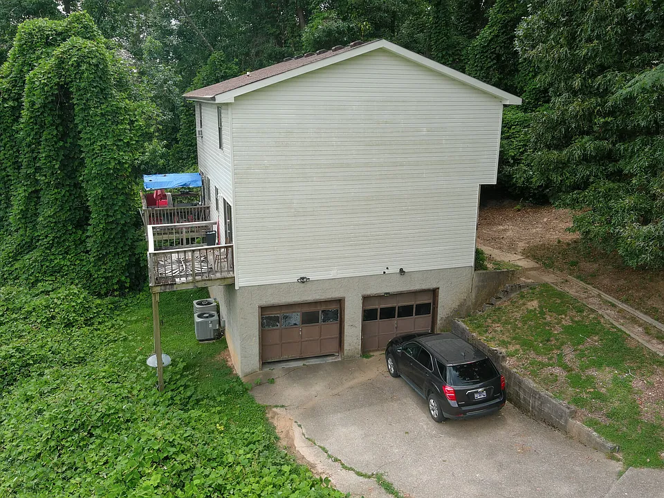 3632 Idlewild Cir