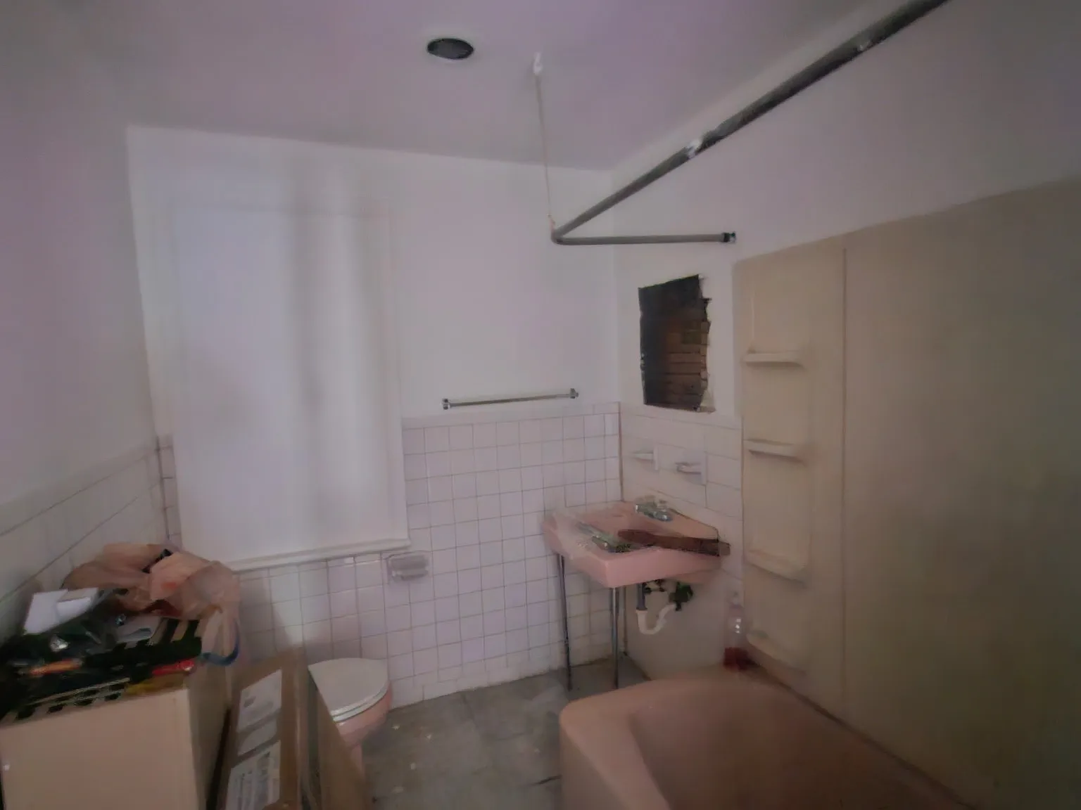 3 bed, 960 sqft, $1,200 — Photo 2