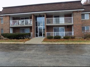 1102 S Springinsguth Rd APT 2A, Schaumburg, IL 60193