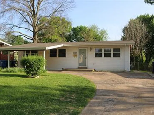 10816 Cavan Dr, Saint Ann, MO 63074