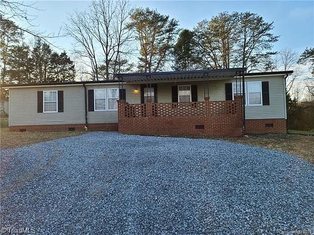 1st image of 169 Deerfield Ln