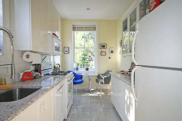Sold by Keller Williams City Life Realty | media 16