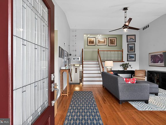 4th image of 1001 Rydal Rd