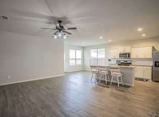 8501 Centerboard Ln, Fort Worth, TX 76179