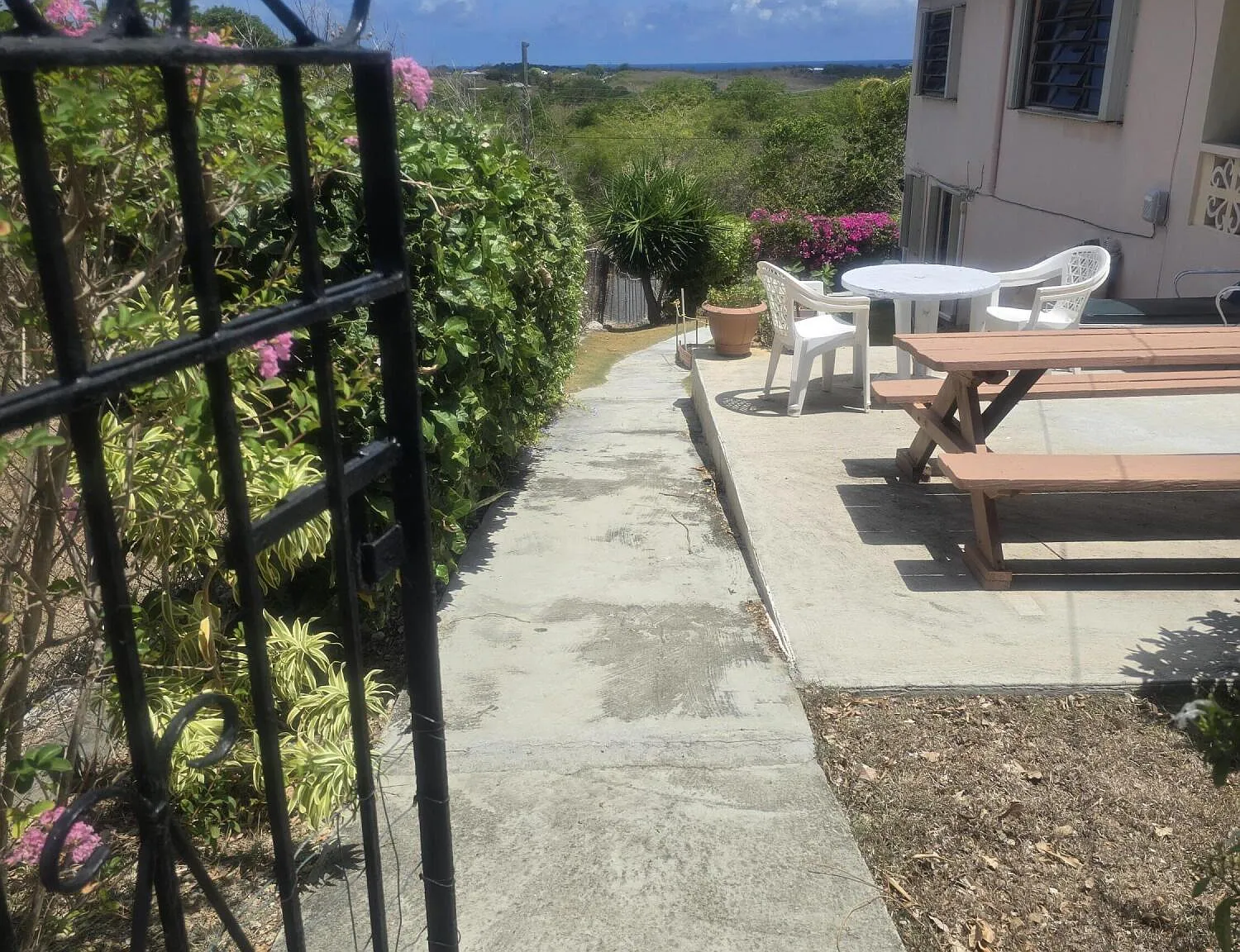 1 bed, 840 sqft, $1,400 — Photo 3