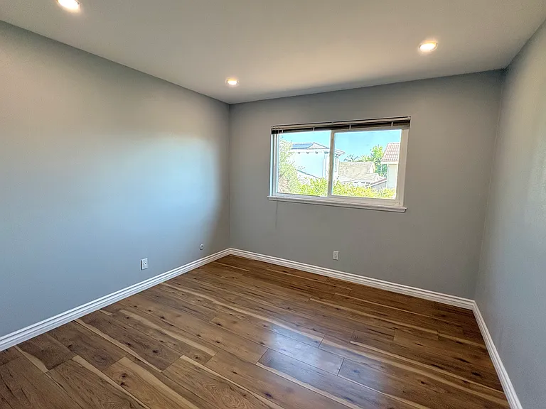 9256 Crocus Ave — Photo 28