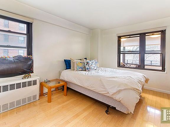 3rd image of 415 Grand St APT E207