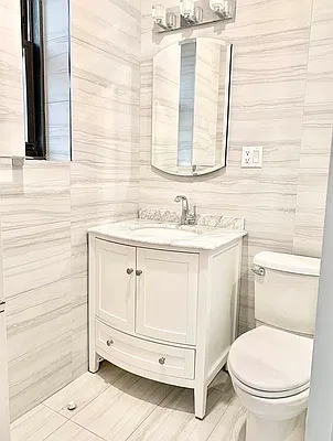 Bathroom, photo 1