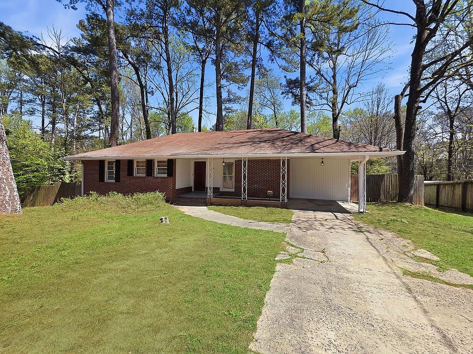 1st image of 228 Stoneybrook Dr