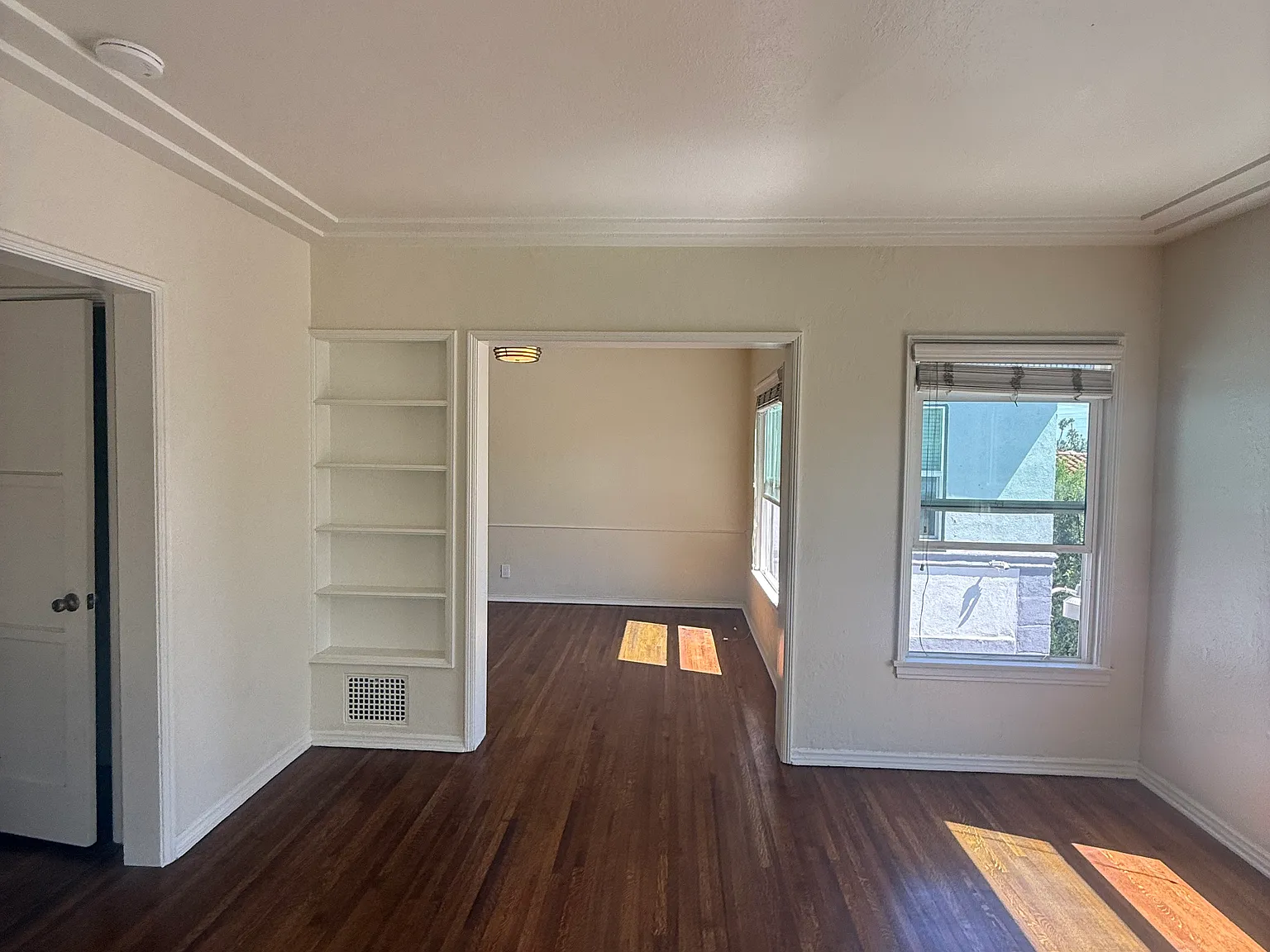 1 bed, 929 sqft, $2,900 — Photo 2